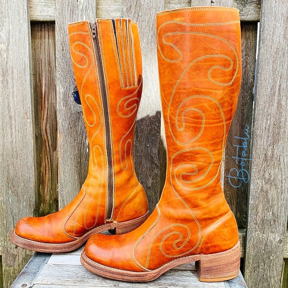 Sold FRYE True Vintage Campus Swirl Embroidery Zippered Tall Knee High Boots 7.5 - Picture 13 of 15